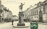 Remiremont - Grande Rue - Le Volontaire et le Marché